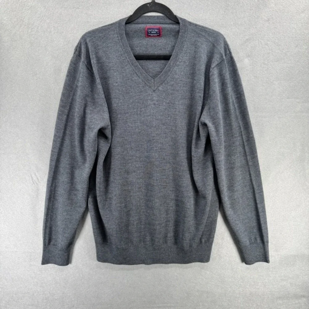 UNTUCKit Mens Spitler Sweater Size Medium‎ Gray V-Neck 100% Merino Wool Pullover